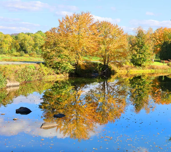 Herbstlandschaft Östliche Gemeinden Von Bromont Shefford Provinz Quebec Kanada — Stockfoto