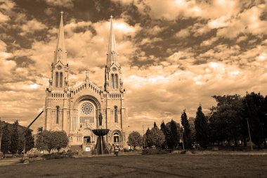 BEAPRE QUEBEC CANADA - 10 13 2021: Sainte-Anne-de-Beaupre Bazilikası bir bazilikadır, Katolik Kilisesi tarafından hasta ve engellileri iyileştirme mucizeleriyle anılmıştır.. 