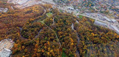 QUEBEC CITY QUEBEC CANADA - 10 13 2021: Quebec şehri ve çevresindeki helikopterden kuş bakışı görüş
