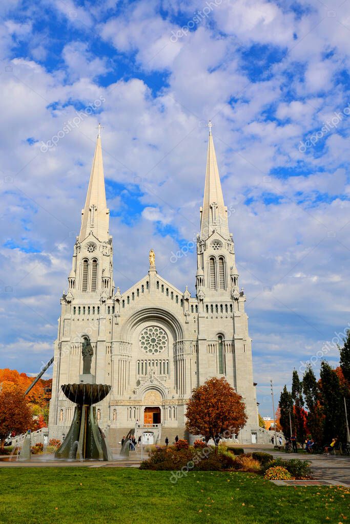 BEAUPRE QUEBEC CANADA 10 13 2021 La Basílica de SainteAnnede