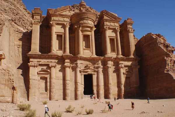 Deir Deir Monasterio Edificio Monumental Tallado Roca Antigua Ciudad Jordana — Foto de Stock
