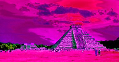 CHICHEN ITZA MEXICO - 11 12 2003: Chichen Itza Mexico Maya halkı tarafından yapılmış büyük bir Kolombiya öncesi şehir.