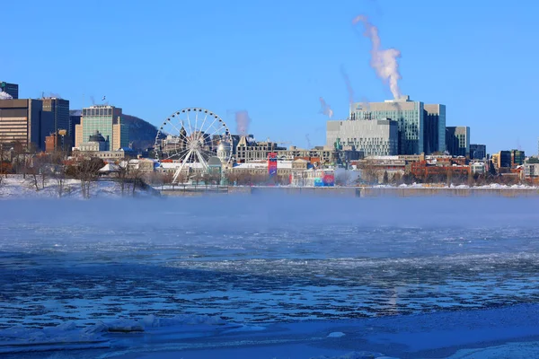 Montreal Quebec Canada 2022 加拿大蒙特利尔市1月1日一个非常寒冷的日子圣劳伦斯河 — 图库照片