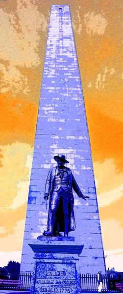 美国波士顿 2005年10月12日 普雷斯科特上校的雕像在查尔斯顿的邦克山纪念碑前 展示了带有彩色斑点的流行艺术背景图标 — 图库照片