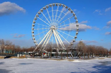 MONTREAL CANADA - 02: 15: 22 La Grande Roue de Montreal Kanada 'nın en uzun dönme dolap size şehri ve çevresini 60 metre havadan görme imkanı verir.