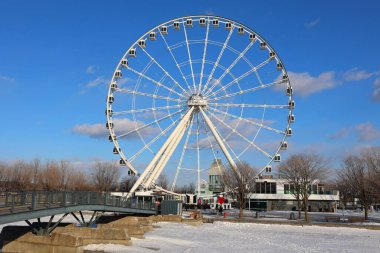 MONTREAL CANADA - 02: 15: 22 La Grande Roue de Montreal Kanada 'nın en uzun dönme dolap size şehri ve çevresini 60 metre havadan görme imkanı verir.
