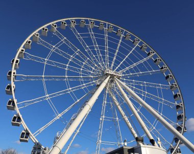 MONTREAL CANADA - 02: 15: 22 La Grande Roue de Montreal Kanada 'nın en uzun dönme dolap size şehri ve çevresini 60 metre havadan görme imkanı verir.