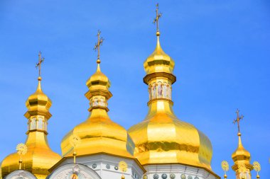 KYIV UKRAINE - 09 03: 17: Kiev Pechersk Lavra veya Kyiv Pechersk Lavra, Kiev Mağara Manastırı olarak da bilinir, Kiev 'deki bir bölgeye adını veren tarihi bir Ortodoks Hıristiyan manastırı.