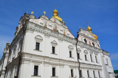 KYIV UKRAINE - 09 03: 17: Kiev Pechersk Lavra veya Kyiv Pechersk Lavra, Kiev Mağara Manastırı olarak da bilinir, Kiev 'deki bir bölgeye adını veren tarihi bir Ortodoks Hıristiyan manastırı.