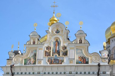 KYIV UKRAINE - 09 03: 17: Kiev Pechersk Lavra veya Kyiv Pechersk Lavra, Kiev Mağara Manastırı olarak da bilinir, Kiev 'deki bir bölgeye adını veren tarihi bir Ortodoks Hıristiyan manastırı.