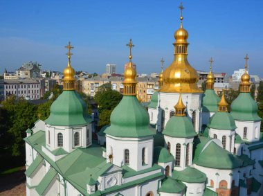 KYIV UKRAINE - 09 04 17: Kiev 'deki Aziz Sophia Katedrali Kievan Ruslarının mimari bir anıtıdır. Katedral, şehrin en bilinen simgelerinden biri ve Ukrayna 'nın ilk miras yeri..