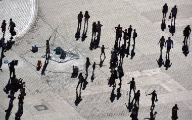 KRACOW POLAND - 09 10 17: Küçük Polonya 'nın Eski Krakow kentinin ana meydanı, şehrin merkezinde yer alan başlıca kentsel alandır.. 