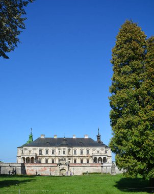PODGORETSKY UKRAINE - 09: 14: 17: Podgoretsky Kalesi iyi korunmuş bir Rönesans sarayıdır. Şato, Lviv Oblastı 'nın doğusunda, Podgortsy köyünde yer almaktadır.