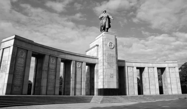 Berlin Germany Soviet War Memorial Tiergarten War Memorials Commemorate War — Foto de Stock