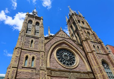 MONTREAL CANADA - 06 14 2022: Saint James United Church, Kanada 'nın Quebec kentinde bulunan bir miras kilisesidir. Kanada Birleşik Kilisesi 'ne bağlı bir Protestan kilisesidir.