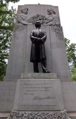 MONTREAL QUEBEC CANADA - 03: 16 22: Sir Wilfrid Laurier Memorial by Joseph-Emile Brunet at Dorchester Square. Wilfrid Laurier, Amerika Birleşik Devletleri ile erken bir serbest ticaret anlaşmasının savunucusuydu.