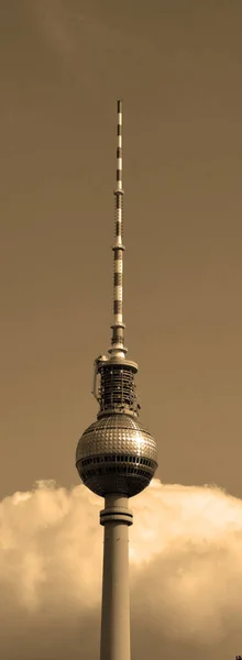 Berlin Germany Fernsehturm Television Tower Located Alexanderplatz Tower Constructed 1965 — Stok fotoğraf