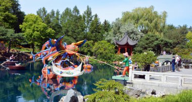 MONTREAL CANADA - 08 20 2019: Montreal botanik bahçesinin Çin bahçesi koleksiyonlarının büyüklüğü nedeniyle dünyanın en önemli botanik bahçelerinden biri olarak kabul edilir.