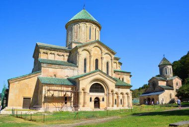 KUTAISI GEORGIA 09 19: Dormition Katedrali veya Kutaisi Katedrali, Gürcistan 'ın Imereti bölgesinde, Kutaisi şehrinde 11. yüzyıl katedrali..