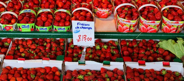 Fresas Frescas Mercado —  Fotos de Stock