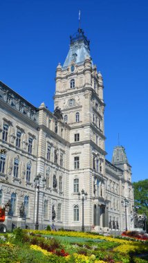 QUEBEC CITY CANADA 08: 20 2020: Quebec Ulusal Meclisi, Kanada 'nın Quebec eyaletinin diğer Westminster eyaletlerininkine benzer bir şekilde faaliyet gösteren yasama organıdır.