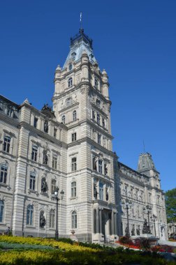 QUEBEC CITY CANADA 08: 20 2020: Quebec Ulusal Meclisi, Kanada 'nın Quebec eyaletinin diğer Westminster eyaletlerininkine benzer bir şekilde faaliyet gösteren yasama organıdır.