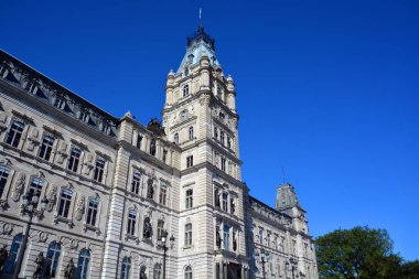 QUEBEC CITY CANADA 08: 20 2020: Quebec Ulusal Meclisi, Kanada 'nın Quebec eyaletinin diğer Westminster eyaletlerininkine benzer bir şekilde faaliyet gösteren yasama organıdır.
