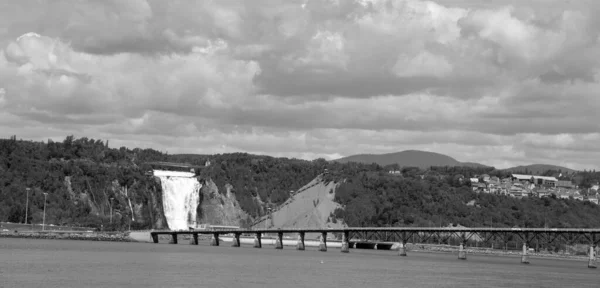 Quebec Canada 2020 Ile Orlean Bridge Montmorency Falls Large Waterfall — Fotografia de Stock