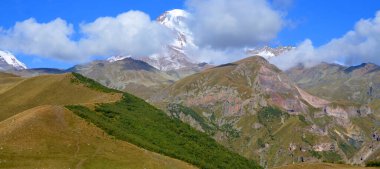 Dağların güzel manzarası, doğa