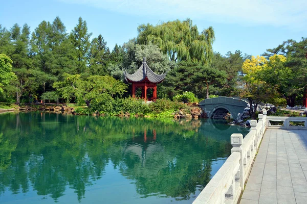 Beautiful View Asian Style Park — Zdjęcie stockowe