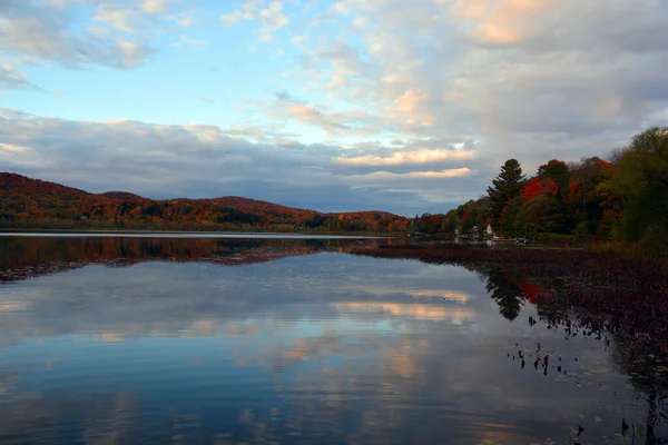 Beautiful Lake Park Autumn — Zdjęcie stockowe