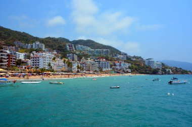 Puerto Vallarta Meksika 11 Mayıs 2016: Puerto Vallarta popüler bir turist beldesi. Güzel plajlar ve Kuzey Pasifik Okyanusu 'nun temiz ılık suları yüzücüler için bütün yıl çekicidir.