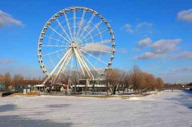 MONTREAL CANADA - 02: 15: 22 La Grande Roue de Montreal Kanada 'nın en uzun dönme dolap size şehri ve çevresini 60 metre havadan görme imkanı verir.