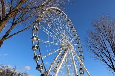 MONTREAL CANADA - 02: 15: 22 La Grande Roue de Montreal Kanada 'nın en uzun dönme dolap size şehri ve çevresini 60 metre havadan görme imkanı verir.