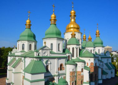 KIEV UKRAINE 09 04 04 17: Kiev 'deki Aziz Sophia Katedrali, Kievan Rus mimarisinin bir anıtıdır. Katedral, şehrin en bilinen simgelerinden biri ve Ukrayna 'nın ilk miras yeri..