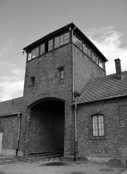 아우슈비츠 수용소 독일어 Auschwitz Birkenau 아우슈비츠 수용소 입구는 폴란드에 설치하고 — 스톡 사진