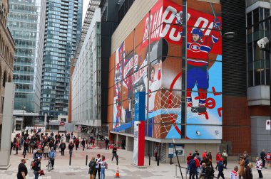 MONTREAL CANADA 05 02 2022: People waiting for burning chapel of late Guy Lafleur (09 20, 1951  05 22, 2022) Lafleur is the all-time leading scorer in Canadians history, notching 1,246 points