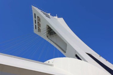 Montreal QueBEC CANADA 05 10 2022 Montreal Olimpiyat Stadyumu ve kulesi. Dünyanın en yüksek eğimli kulesi. Olimpiyat turu 175 metre uzunluğunda ve 45 derecelik açıyla yapılıyor.
