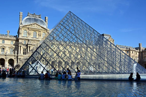 Paris France Octobre Musée Louvre Avec Millions Visiteurs Par Louvre — Photo