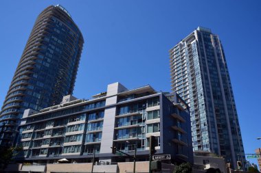 Vancouver Bc Canada 27 Haziran 2015: Vancouver 'ın merkezindeki Vancouver şehri. Ticari, ticari, kültürel, finans, hükümet ve eğlence merkezidir.