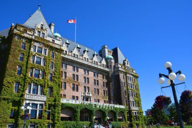 Victoria Bc Canada 19 Haziran 2015: İmparatoriçe Oteli kentin kendisi için bir semboldür. Ulusal önemi nedeniyle Ulusal Tarih Bölgesi olarak belirlendi.