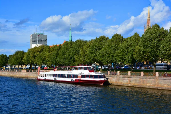 Riga Lavtia River Cruises River Boat Vecriga Enjoy All Old — Stock Photo, Image