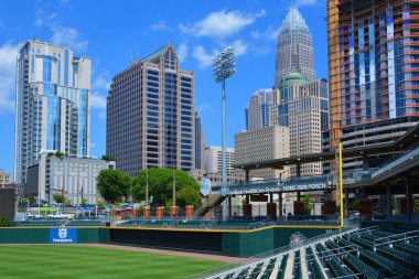Charlotte North Carolina 22 Haziran 2916: Bank of America Corporate Center binası ve Charlotte şehir merkezi Kuzey Carolina eyaletinin en büyük şehridir. Mecklenburg ilçesinin merkezidir.