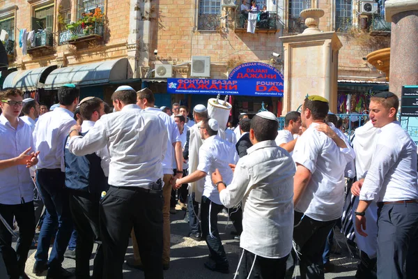 Jerusalem Israel Jewish Men Celebrate Simchat Torah Simchat Torah Celebratory — Foto de Stock