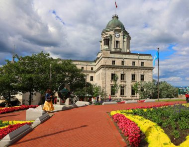 QUEBEC CITY QUEBEC CANADA 08 28 2022: Fort Müzesi Quebec şehrinin askeri tarihi üzerine orijinal ve eşsiz bir ses ve ışık gösterisi sunar..