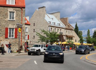 QUEBEC CITY, QUEBEC CANADA - 10 13 2021: UNESCO 'nun dünya mirası olan Old Quebec' in bir parçası