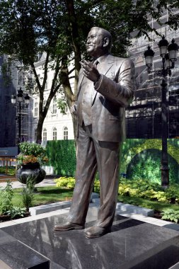 QUEBEC CITY CANADA 08 28 2022: Jacques Parizeau, Quebec 'in tanınmış bir iktisatçısı ve Quebec' in 26.