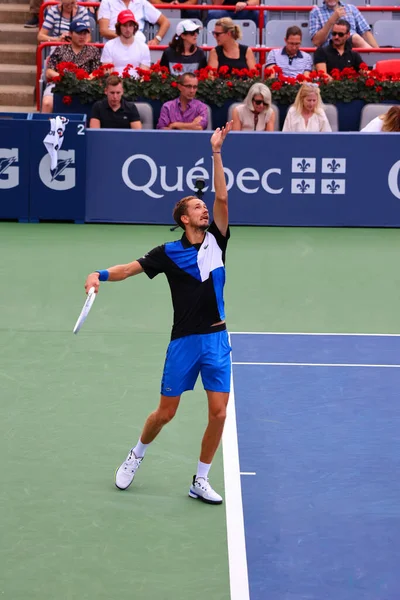 Tennisprofi Spielt Auf Court — Stockfoto