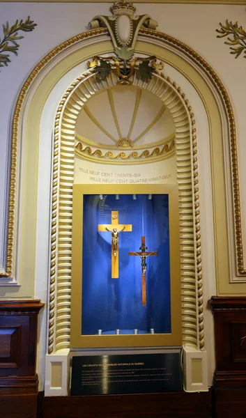 Quebec City Canada 2022 논란의 십자가는 지방의 세속주의에 제거되었다 — 스톡 사진