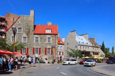 QUEBEC CITY, QUEBEC CANADA - 10 13 2021: UNESCO 'nun dünya mirası olan Old Quebec' in bir parçası